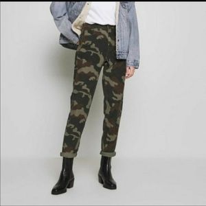 America. Eagle- Corduroy Camo Mom Jeans- Size 2